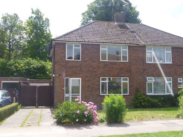 Tring - Completely refurbished and redecorated throughout with new carpets, this spacious semi detached�property is situated just a short walk from the centre of Tring. Accommodation comprises lounge with fireplace and living flame gas fire, separate dining room, fully fitted kitchen, upstairs to 3 double bedrooms, bathroom with mixer shower, double glazing, gas central heating, garage, driveway parking for at least two vehicles. <strong>AVAILABLE IMMEDIATELY ON AN�UNFURNISHED/ PART FURNISHED BASIS.</strong> - Photo 1